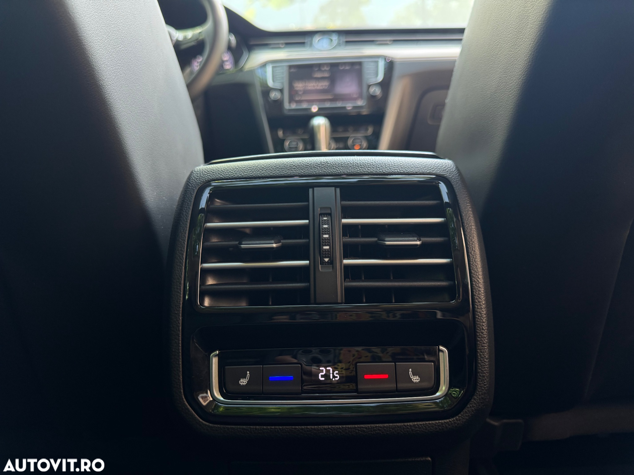 Volkswagen Passat Variant 2.0 BiTDI 4Mot DSG Highline - 11
