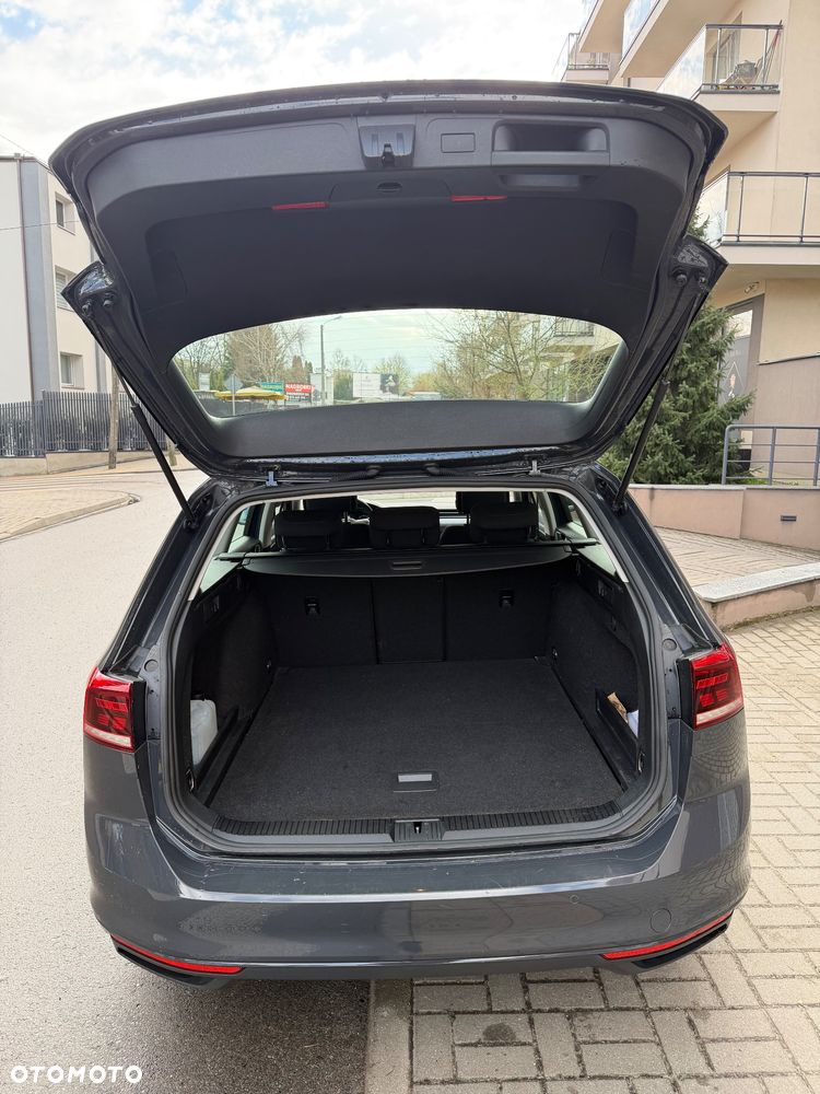 Volkswagen Passat 2.0 TDI Business DSG - 31