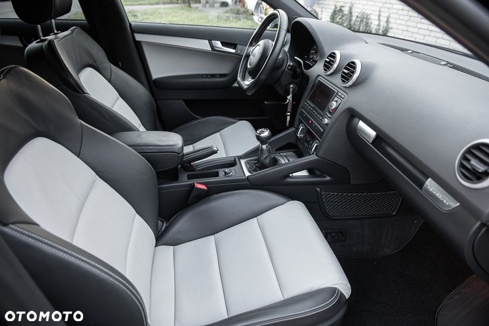 Audi S3 Sportback Standard - 29