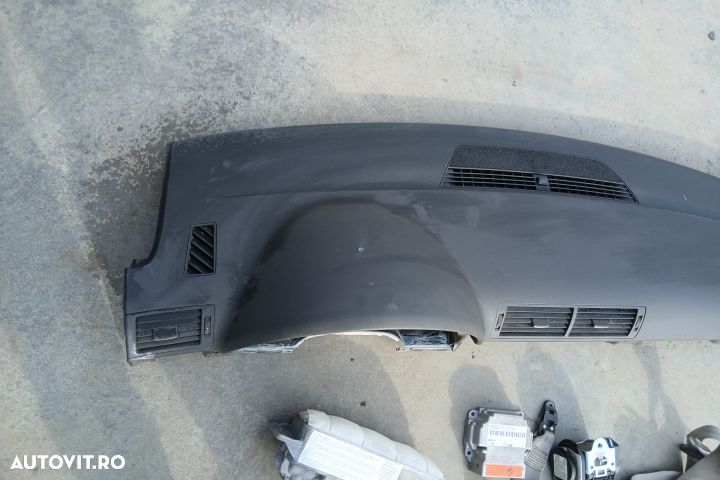 Kit airbag cu plansa de bord 8E1880204D 8E0959655G 8E0857705F 8E08577 - 2