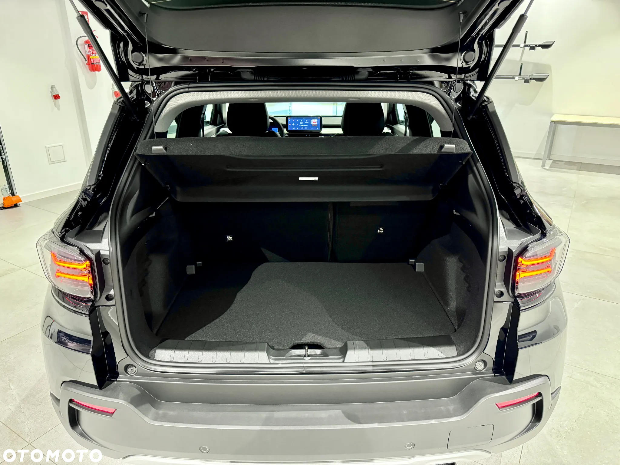 Jeep Avenger 1.2 T3 mHEV Altitude FWD eDCT6 - 32