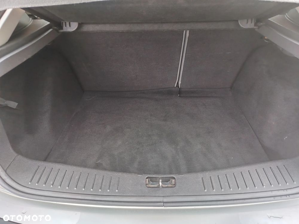 Ford Focus 1.6 16V Sport - 14