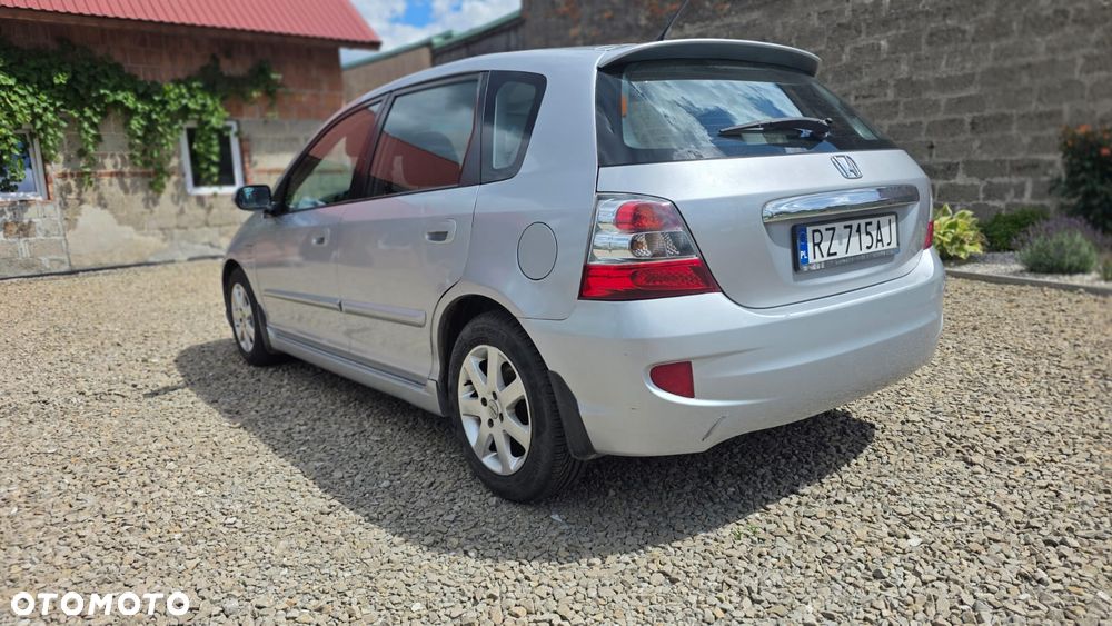 Honda Civic 1.6i ES - 4