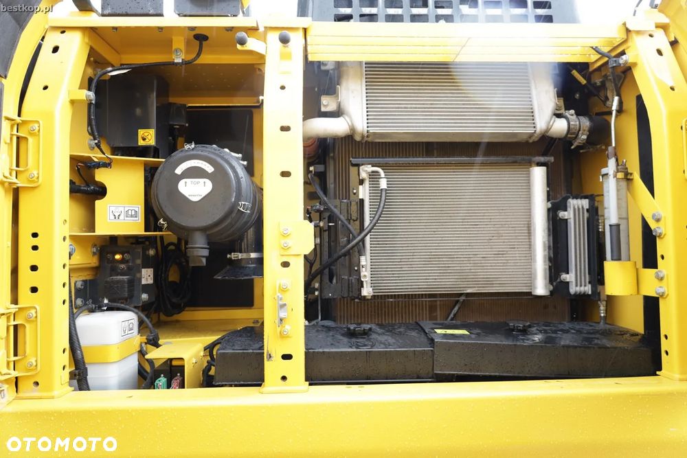 Komatsu PC210LC-11 - 32