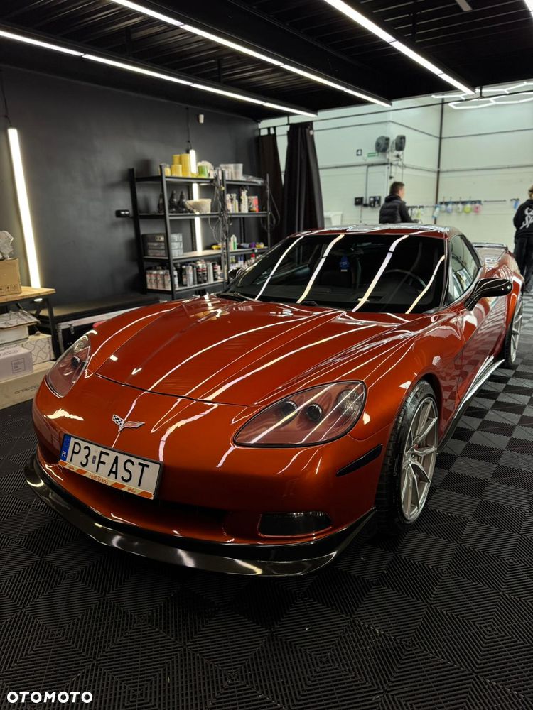 Chevrolet Corvette - 15