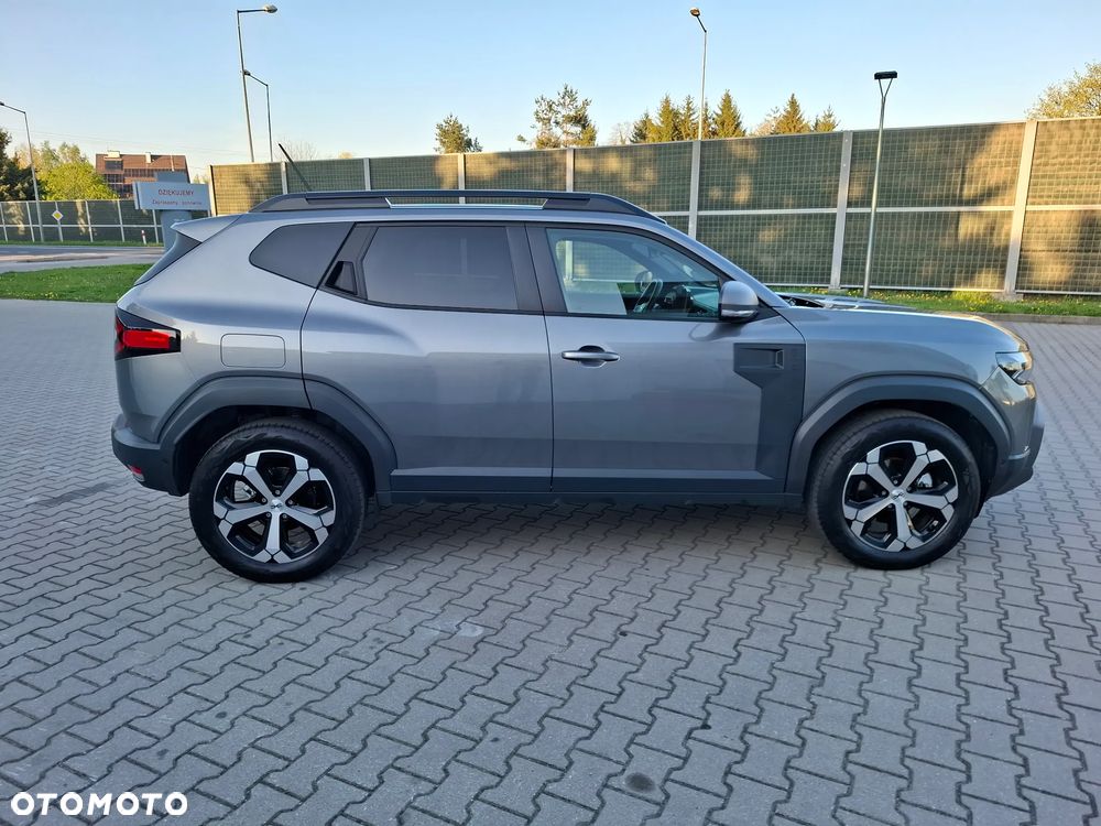 Dacia Duster 1.6 Full Hybrid 140 Journey MMT - 9