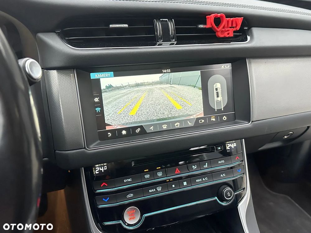 Jaguar XF 3.0 TDV6 300 Sport - 10