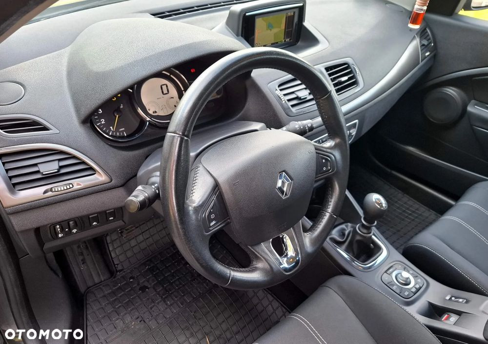 Renault Megane ENERGY dCi 110 Start & Stop Bose Edition - 14