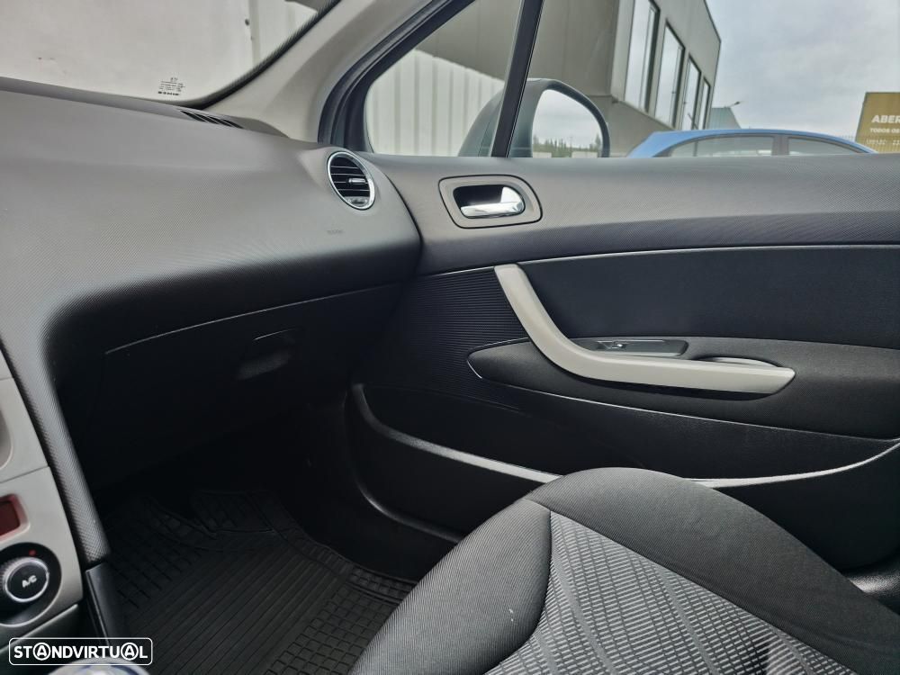 Peugeot 308 SW 1.6 HDi Executive CVM6 - 16