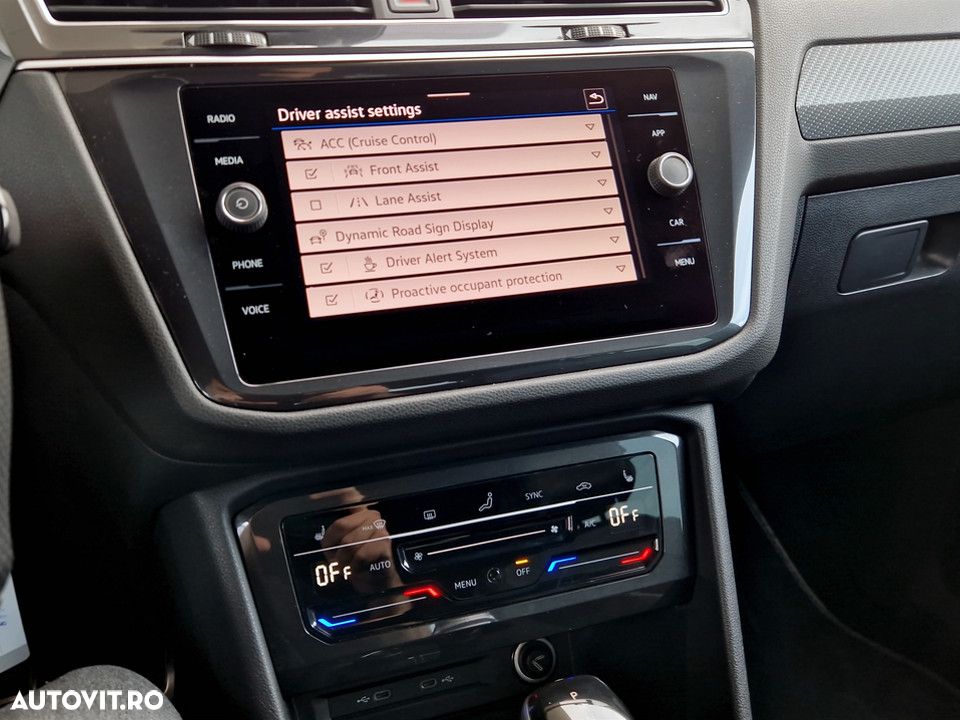 Volkswagen Tiguan 2.0 TDI 4Mot DSG R-Line - 24