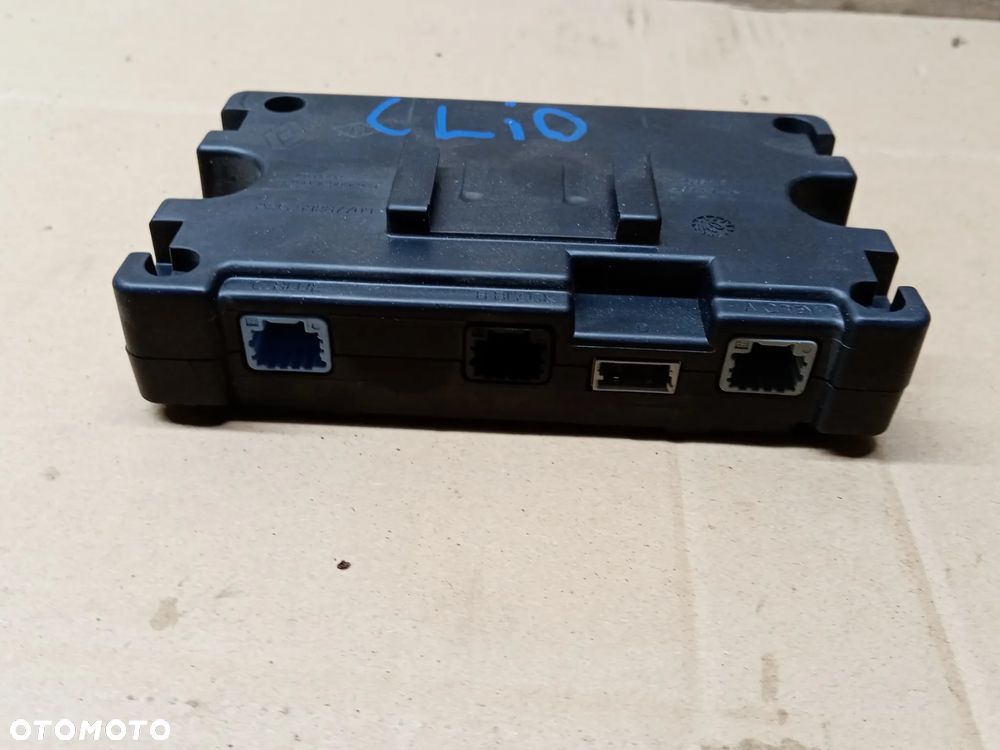 Moduł sterownik nawigacji CBOX Renault Clio III 280246043R - 2
