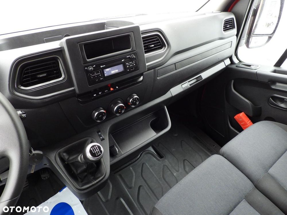 Renault MASTER PLANDEKA 10 PALET WEBASTO TEMPOMAT LEDY PNEUMATYKA KLIMATYZACJA  165KM - 31