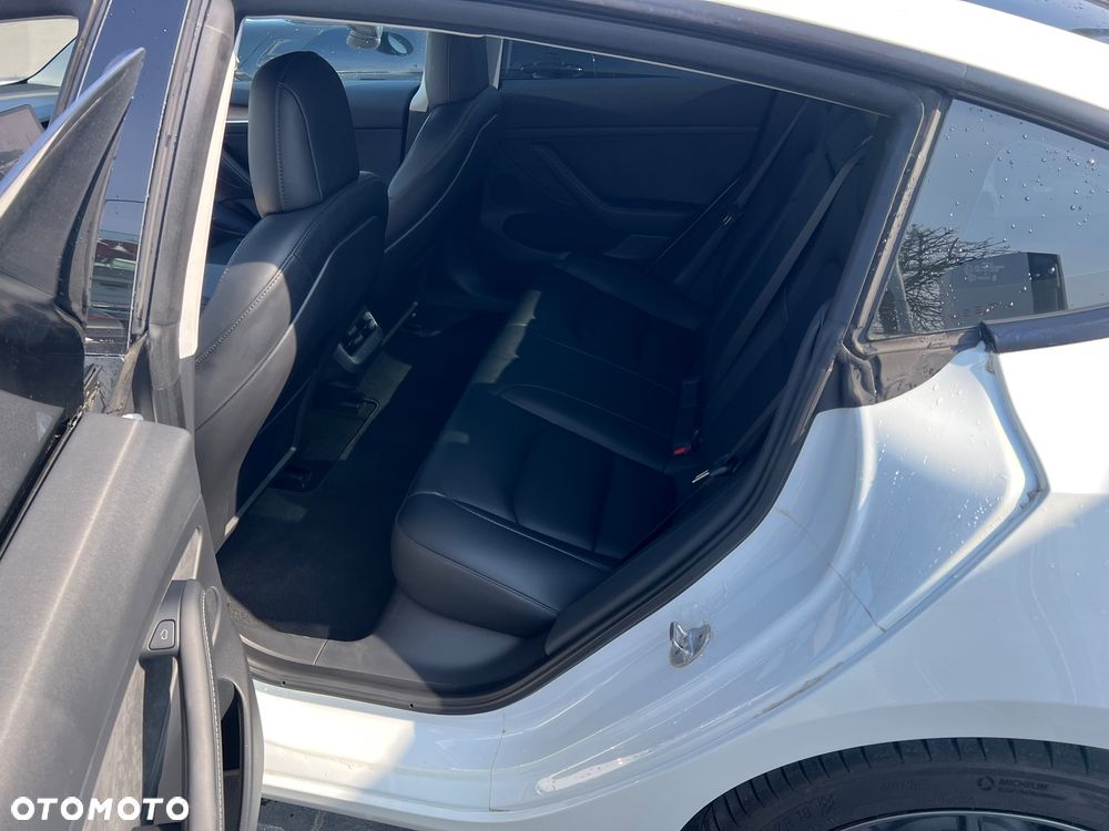 Tesla Model 3 Standard Reichweite Plus Hinterradantrieb - 24