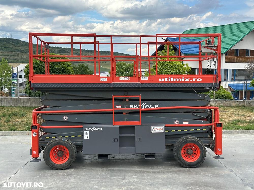 Skyjack SJ9250 RT - 5