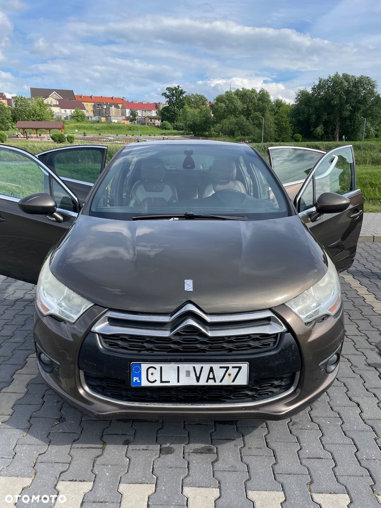 Citroën DS4 1.6 e-HDi SoChic MCP - 15