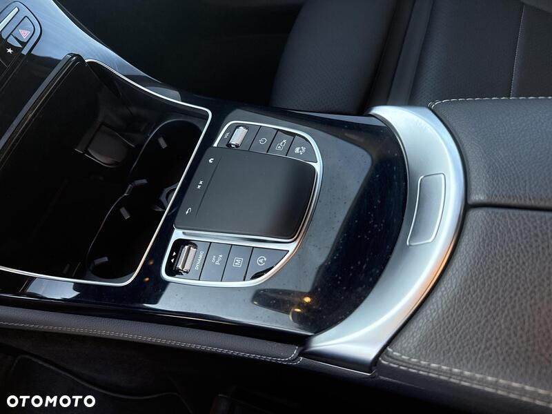 Mercedes-Benz GLC - 17