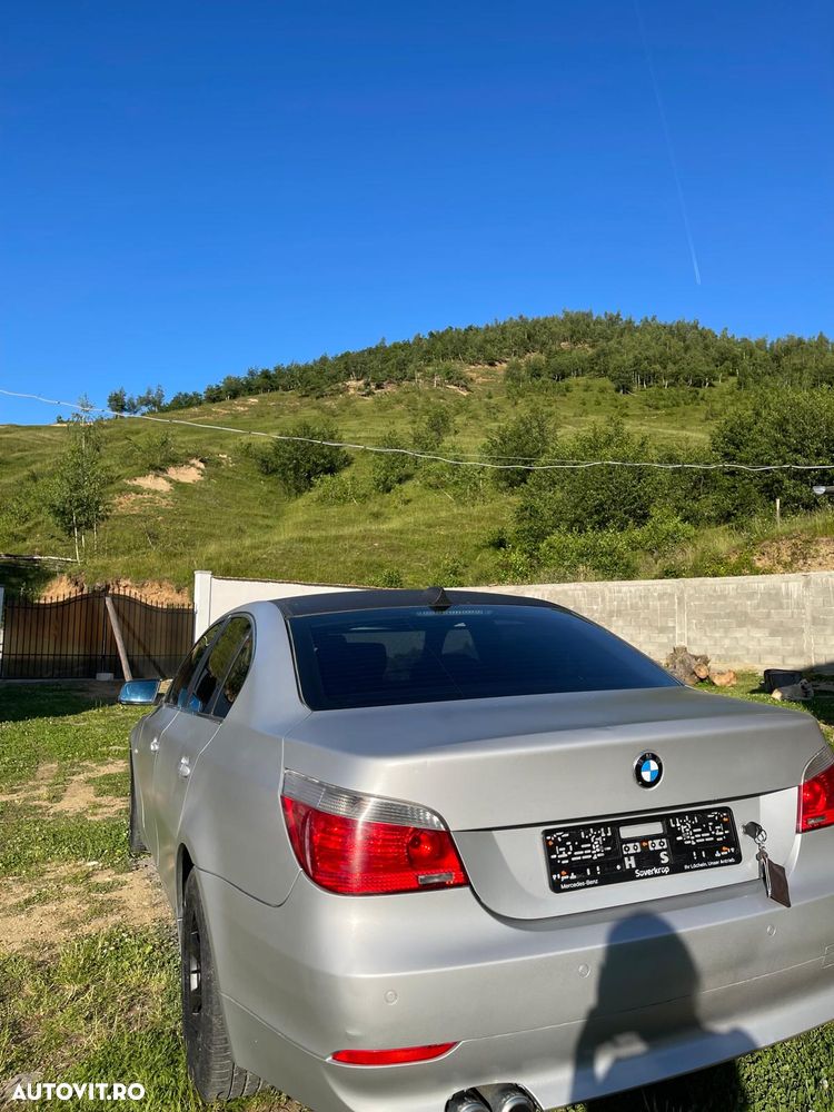 BMW Seria 5 520i - 5