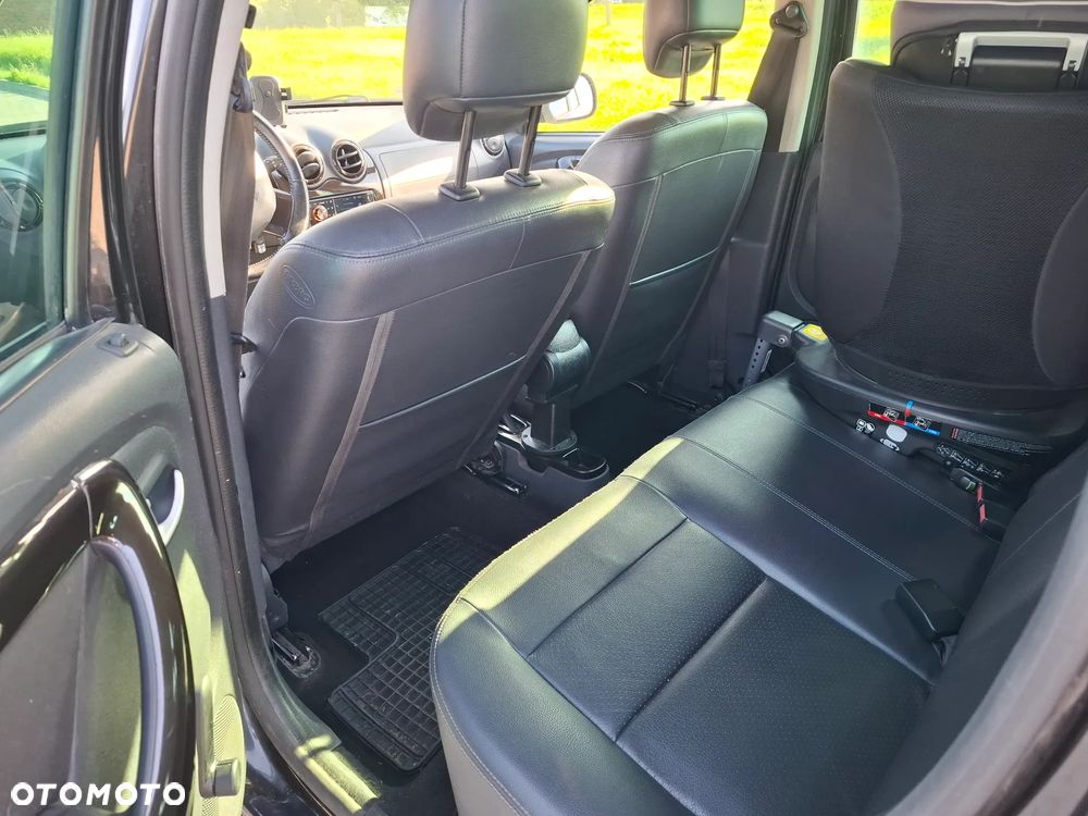 Dacia Duster 1.6 - 23
