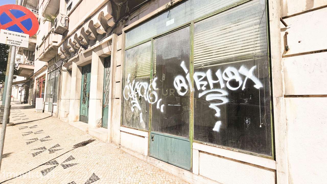 Loja na emblemática Avenida Almirante Reis - Grande imagem: 2/17