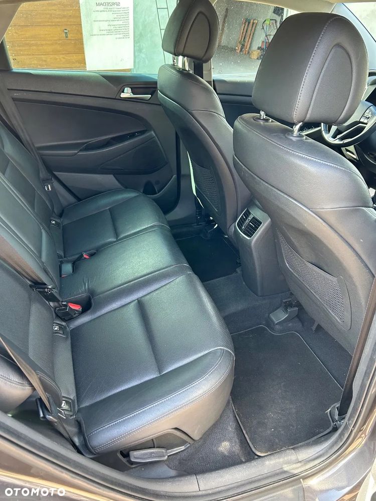 Hyundai Tucson 1.7 CRDI BlueDrive Comfort 2WD - 10