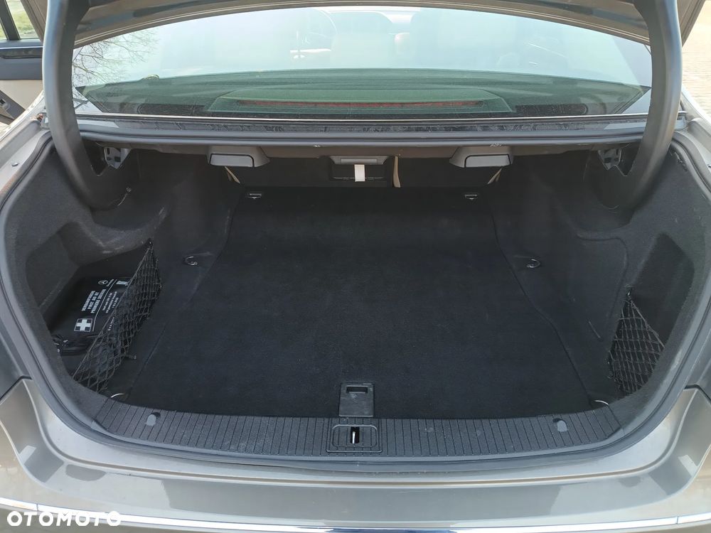 Mercedes-Benz Klasa E 250 CGI BlueEffICIENCY Avantgarde - 13
