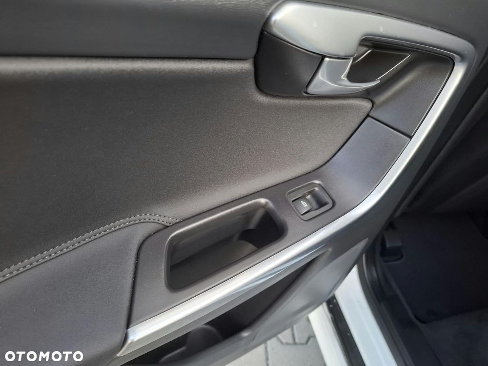 Volvo XC 60 - 22