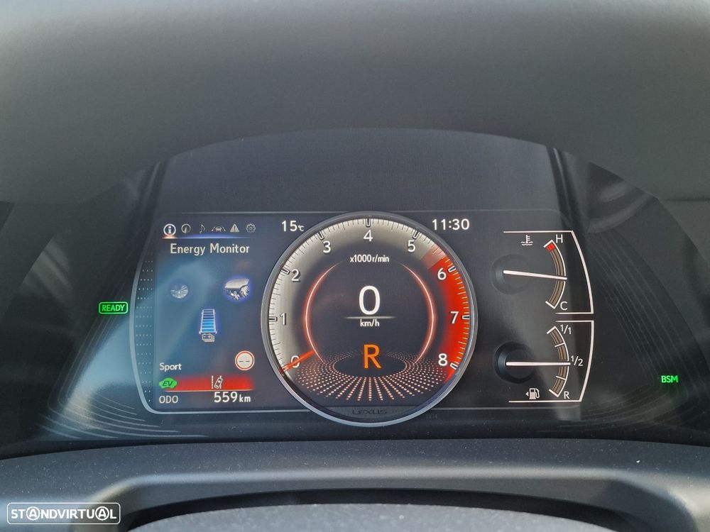 Lexus ES 300h Sport - 14