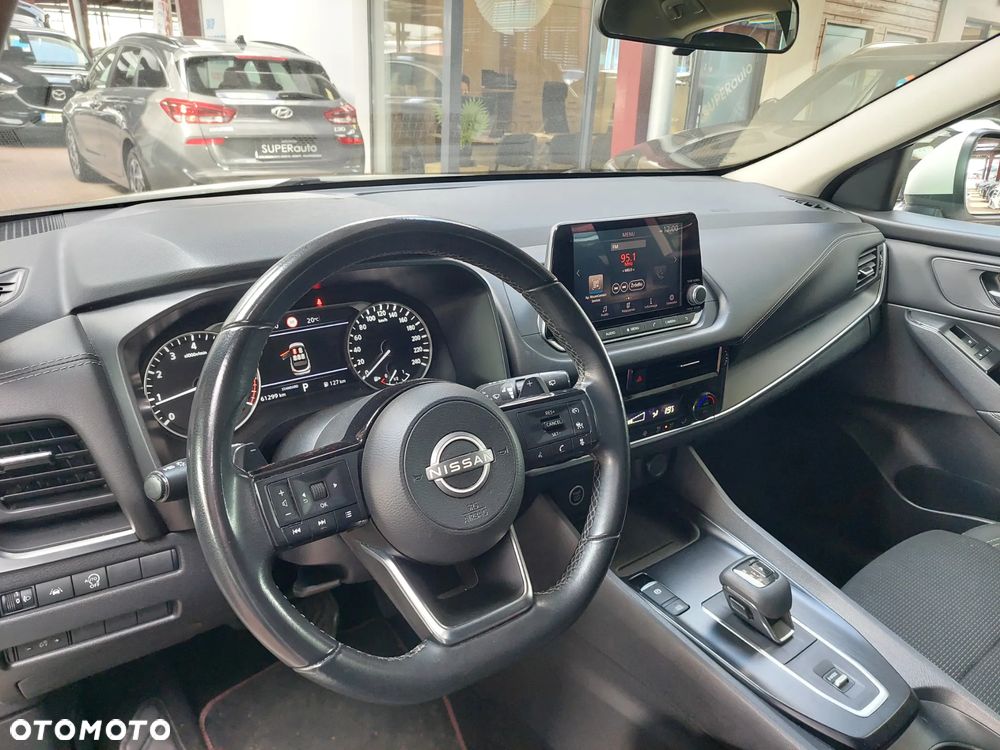 Nissan Qashqai 1.3 DIG-T mHEV N-Connecta Xtronic - 24