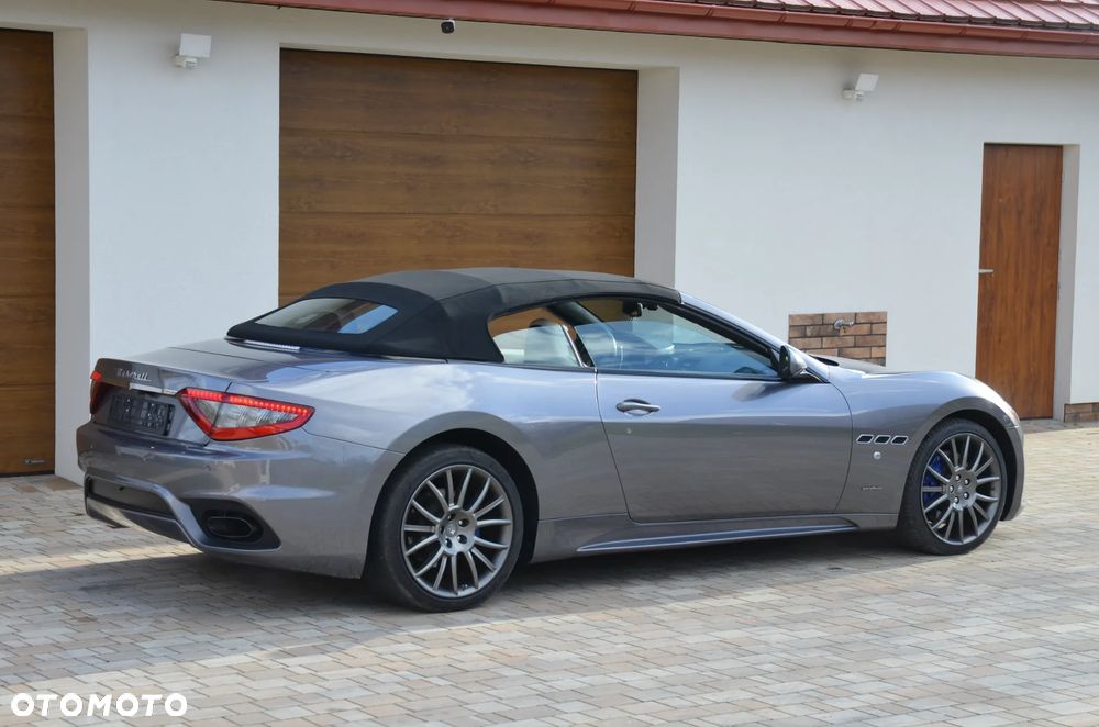 Maserati GranCabrio Sport - 6