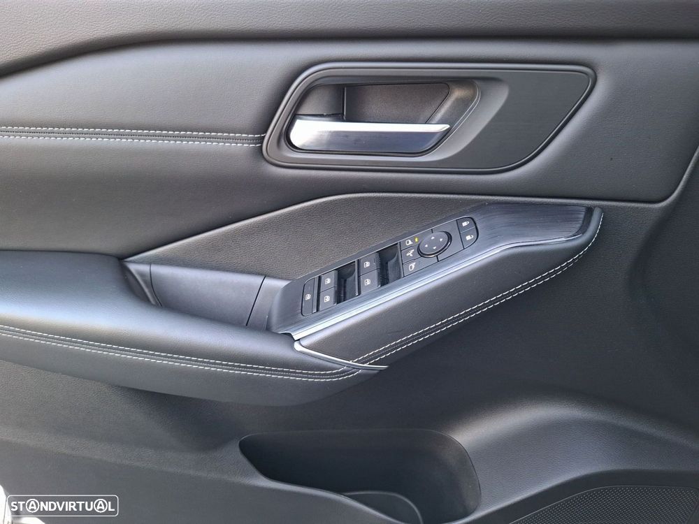 Nissan Qashqai 1.3 DIG-T N-Connecta LED+SKY - 15