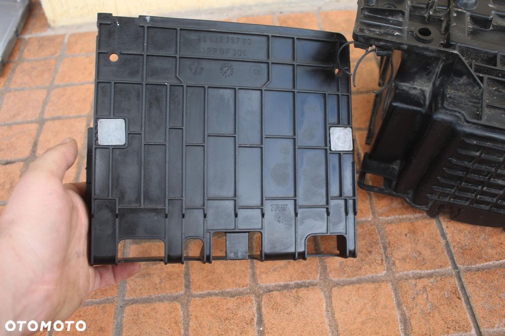 PODSTAWA OBUDOWA AKUMULATORA CITROEN C3 I 9656705880 - 5