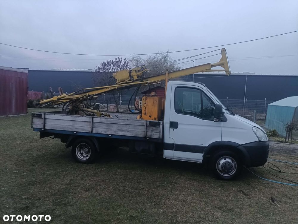 Iveco samochód specjalny do prac wiertniczych - 2