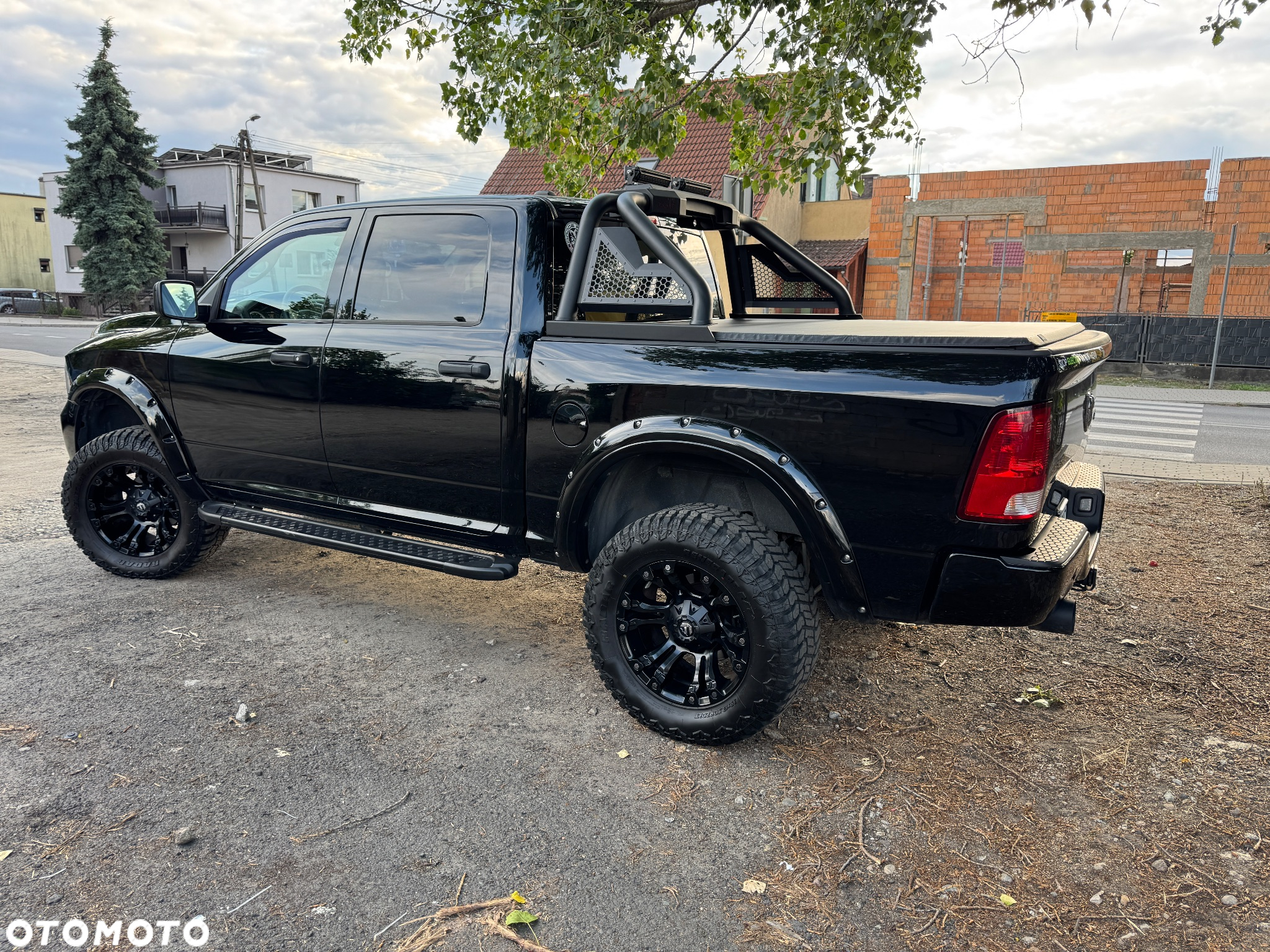Dodge RAM 1500 5.7 4x4 - 6