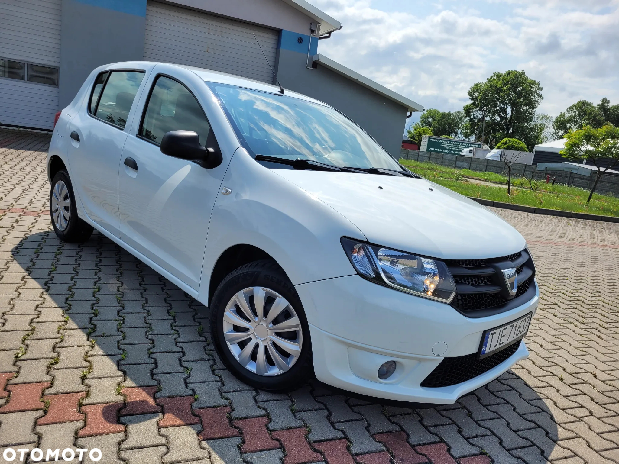 Dacia Sandero 1.2 16V 75 Laureate - 37