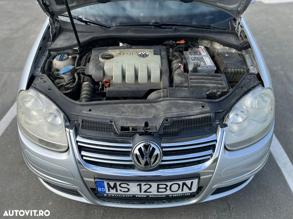 Volkswagen Golf 1.9 TDI Trendline DPF - 14