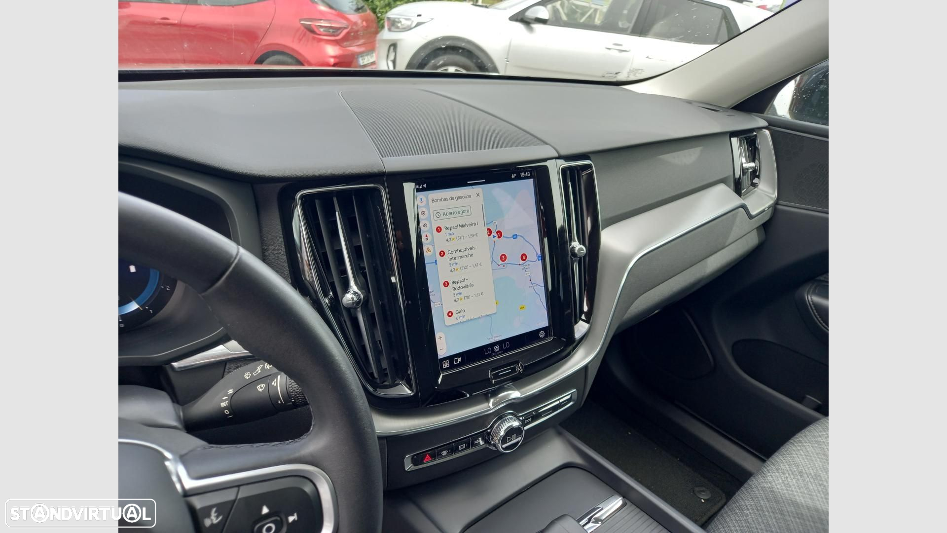 Volvo XC 60 2.0 B4 Momentum Plus - 17