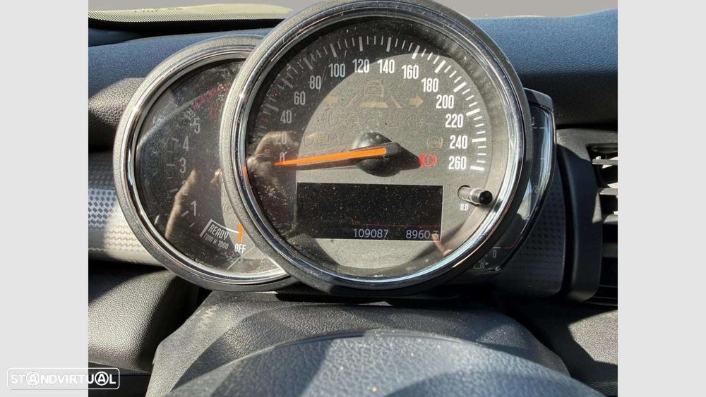 MINI 5 Portas Cooper D - 18