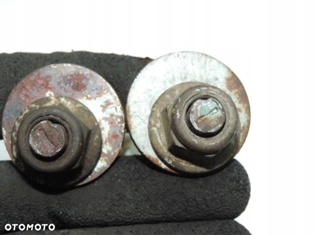 ŚRUBA MIMOŚRODOWA TYŁ VW GOLF V - 4