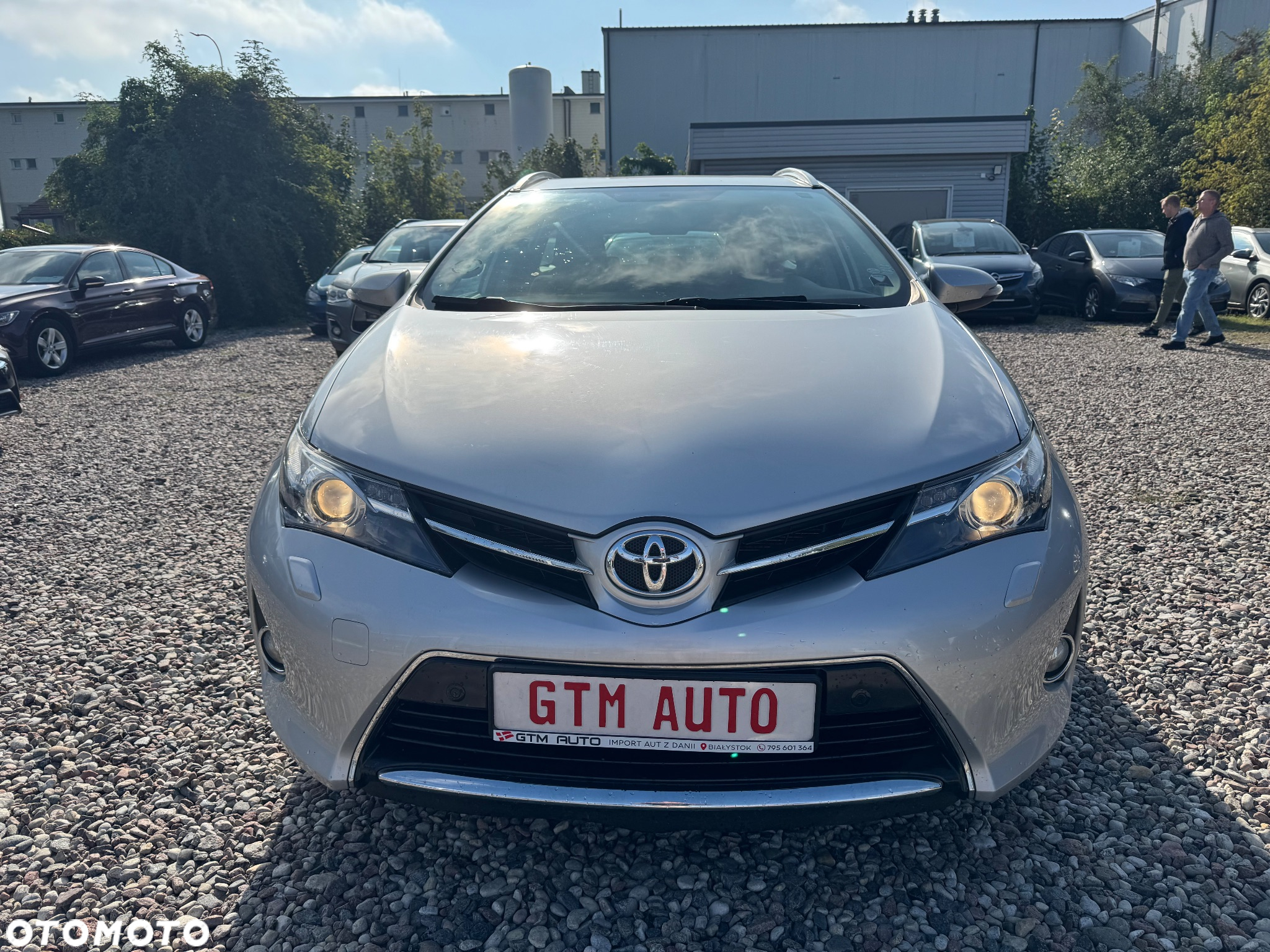 Toyota Auris 1.6 Premium - 19