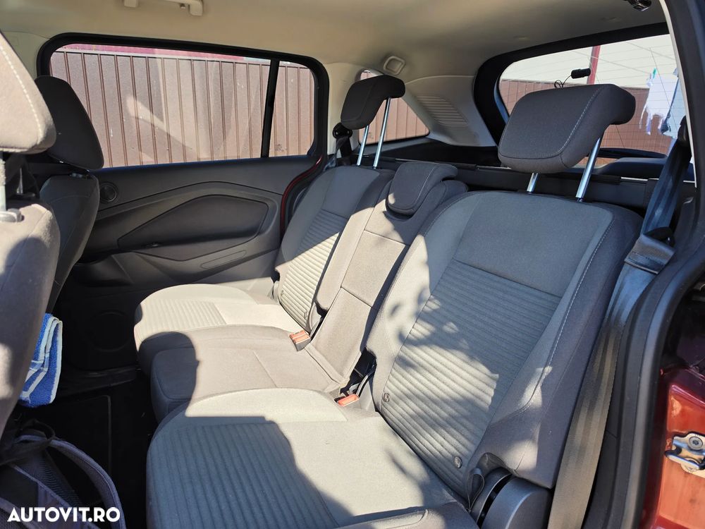 Ford Grand C-Max - 10