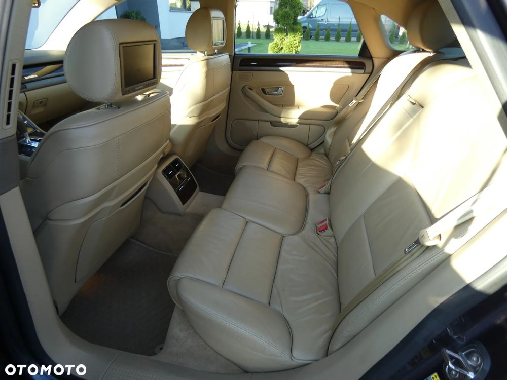 Audi A8 - 10