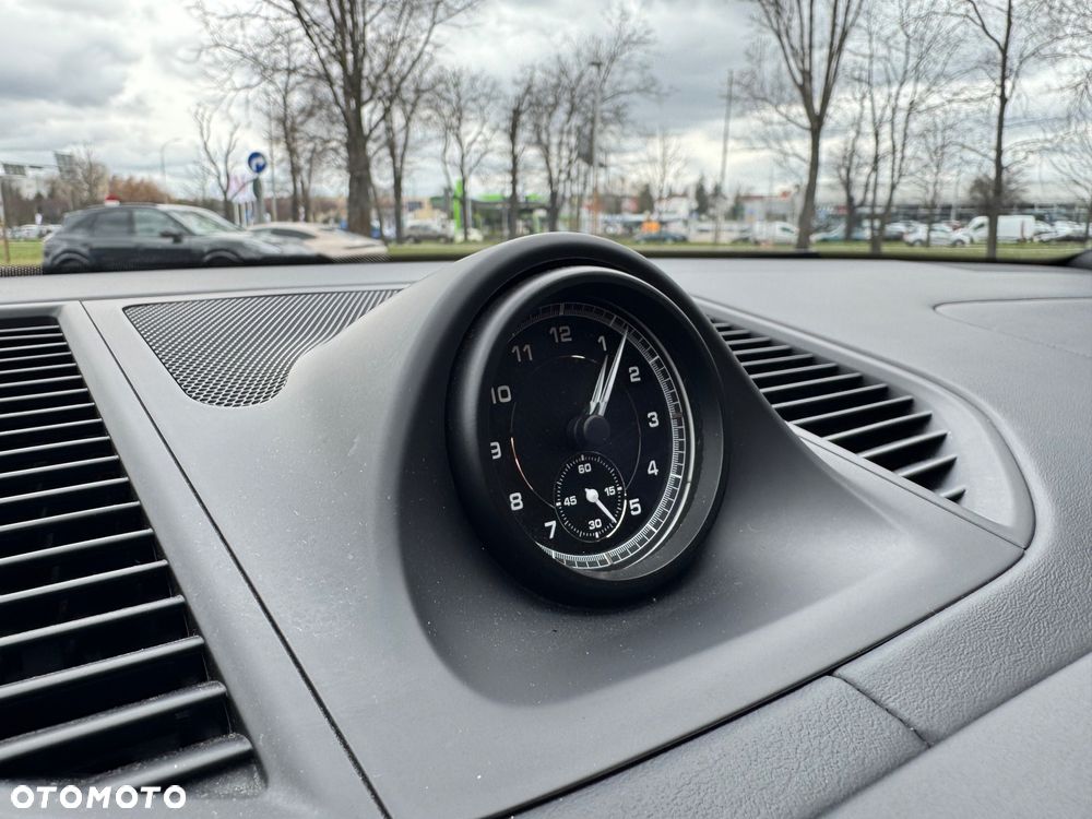 Porsche Macan Standard - 18