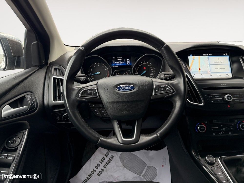 Ford Focus 1.0 EcoBoost Titanium - 12
