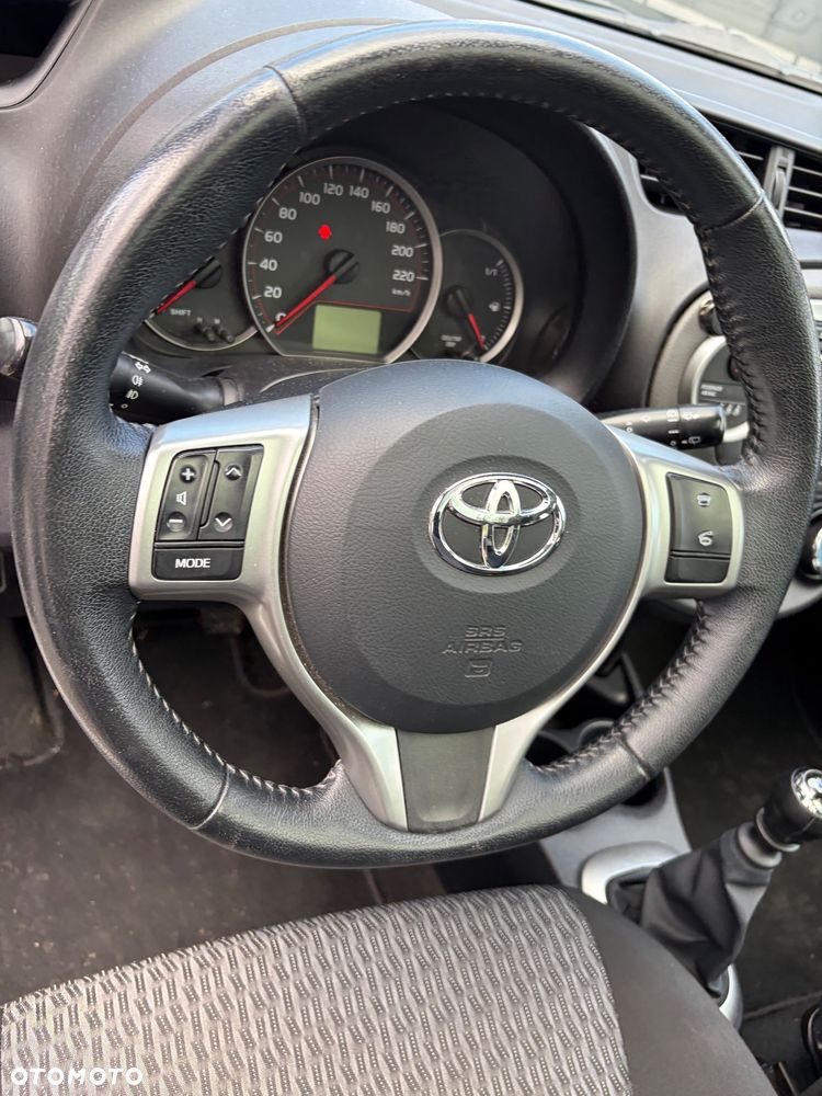 Toyota Yaris 1.33 Selection Passion - 39