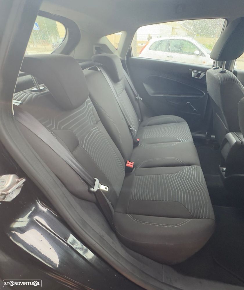 Ford Fiesta 1.0 T EcoBoost Titanium - 10