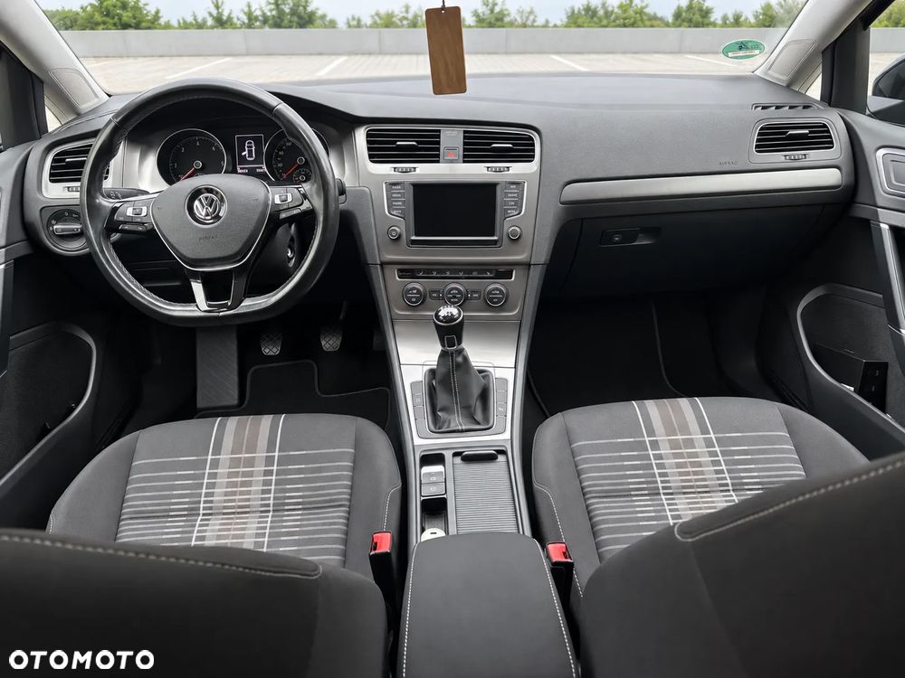 Volkswagen Golf - 19