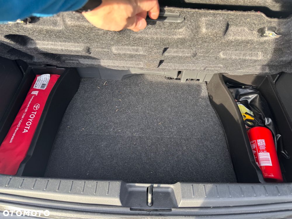 Toyota Yaris 1.0 VVT-i Style - 4