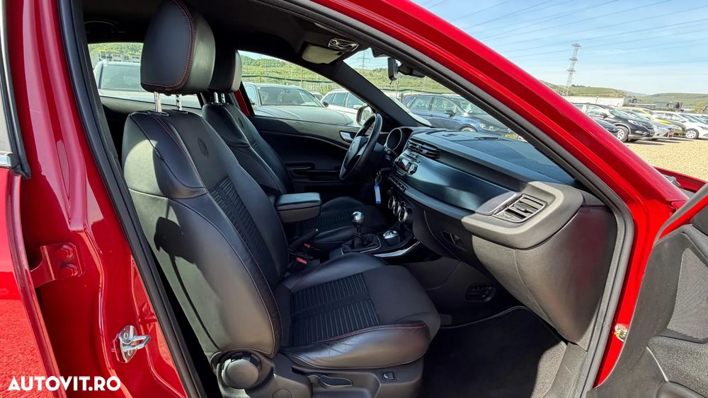 Alfa Romeo Giulietta 2.0 JTDM 16V Veloce - 11