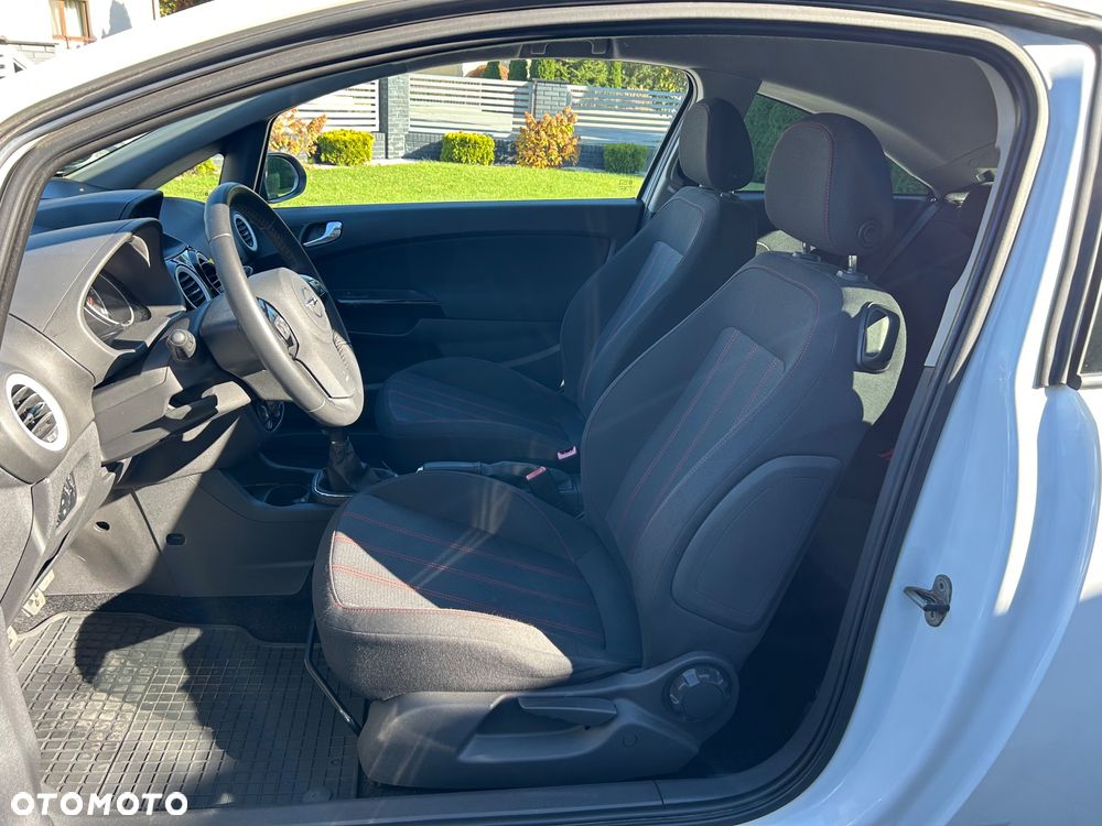Opel Corsa 1.4 16V Color Race - 11