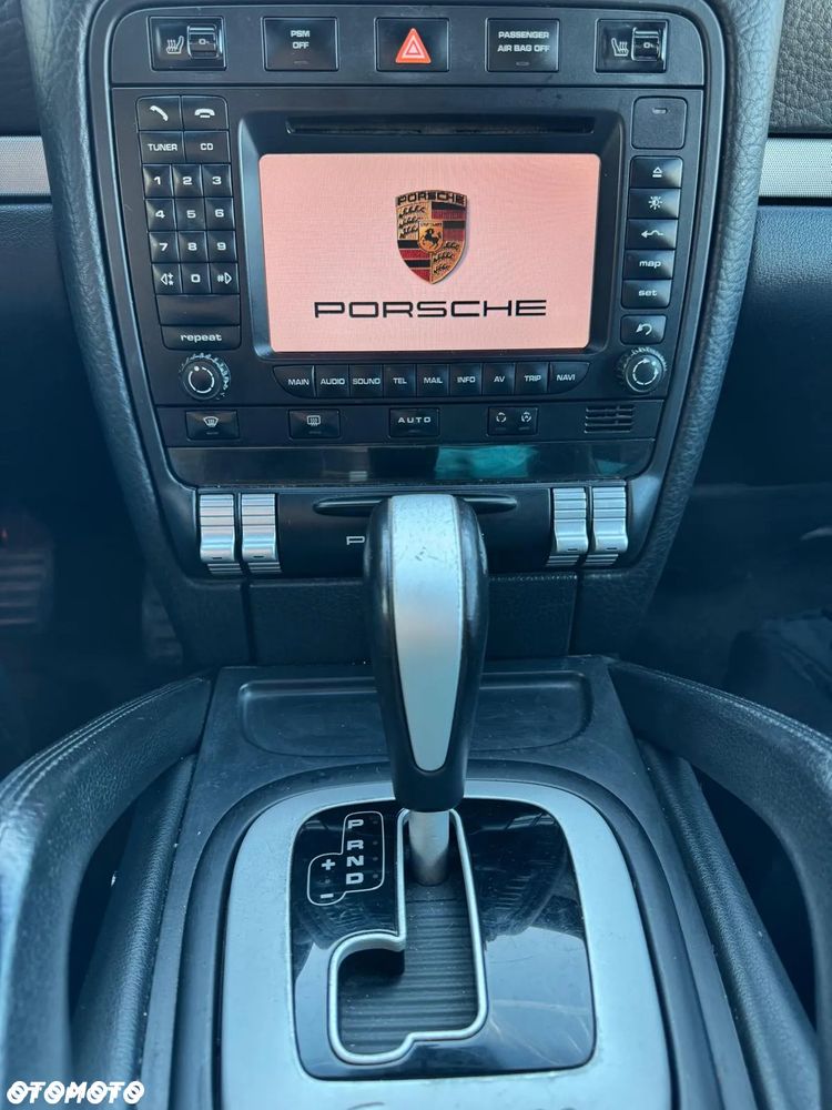 Porsche Cayenne - 17